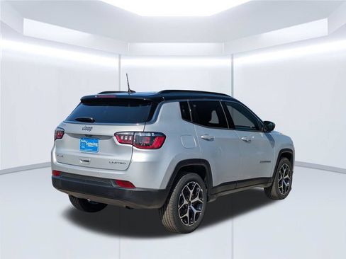 Used 2025 Jeep Compass Limited AWD/4WD image 6