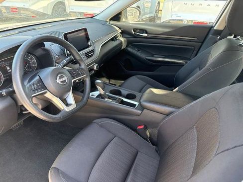 Certified 2025 Nissan Altima 2.5 SV FWD image 9
