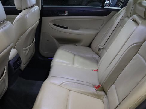 Used 2010 Hyundai Genesis 4.6 image 23