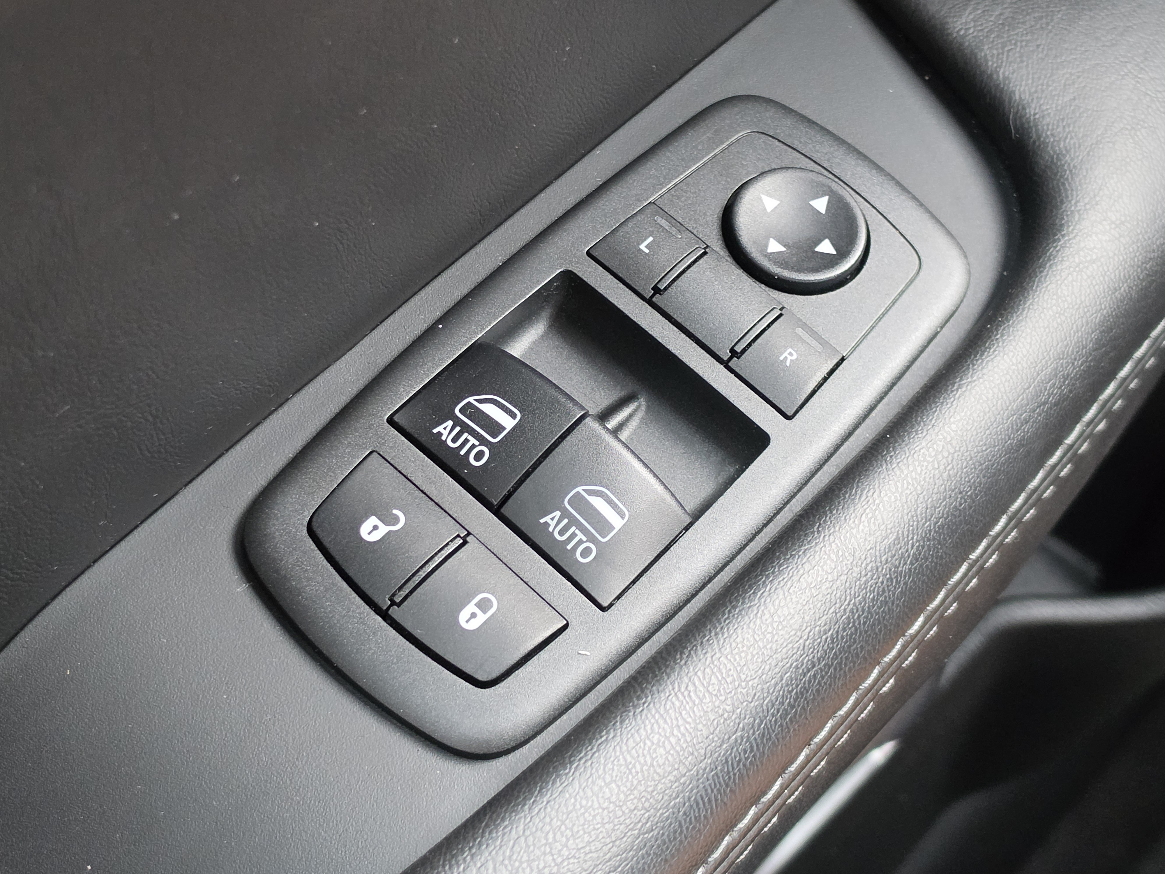 Used 2018 Dodge Challenger GT w/ GT Interior Package AWD/4WD image 10