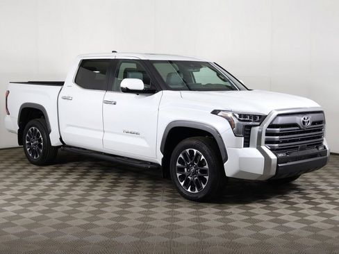 Used 2025 Toyota Tundra Limited AWD/4WD image 2
