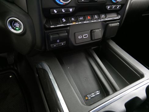 Used 2021 GMC Sierra 1500 AT4 w/ AT4 Preferred Package AWD/4WD image 29