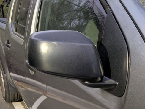 Used 2017 Nissan Frontier SV image 9