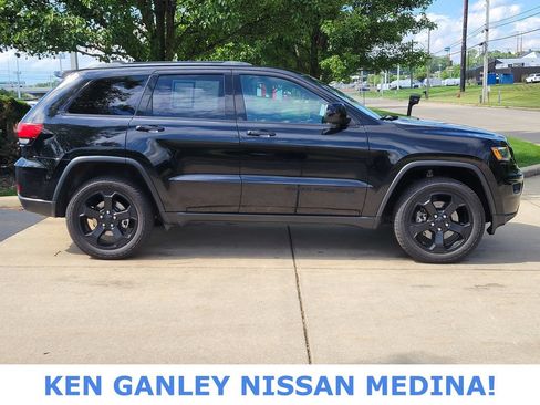 Used 2021 Jeep Grand Cherokee Freedom Edition AWD/4WD image 2