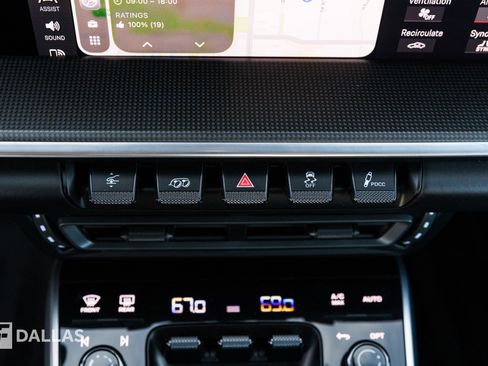 Used 2021 Porsche 911 Turbo image 32