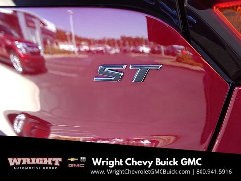 Used 2023 Buick Encore GX Select w/ Sport Touring Package image 11