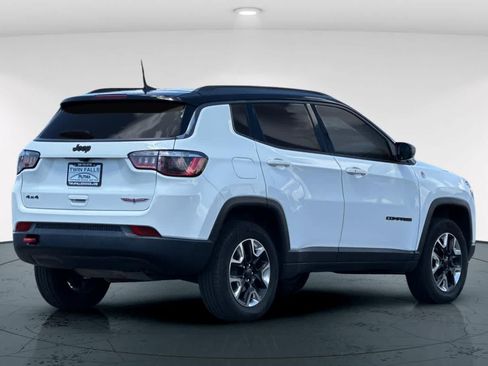 Used 2018 Jeep Compass Trailhawk w/ Cold Weather Group AWD/4WD image 2