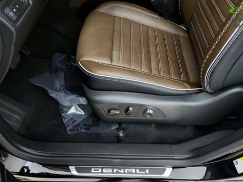 Used 2026 GMC Acadia Denali Ultimate FWD image 53