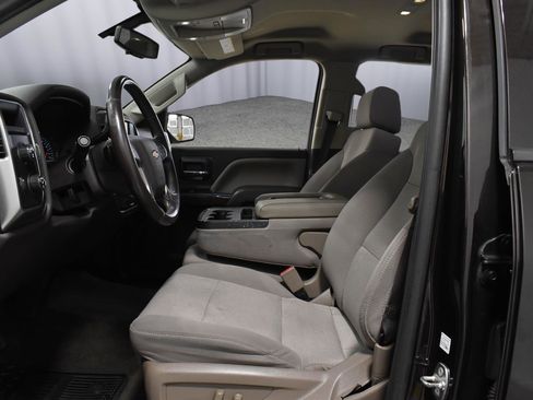 Used 2018 Chevrolet Silverado 1500 LT w/ All Star Edition image 3