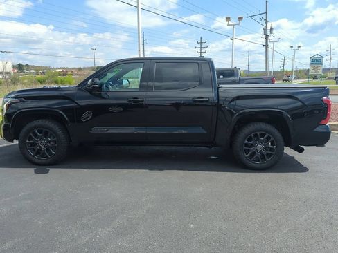 Used 2023 Toyota Tundra Platinum AWD/4WD image 6