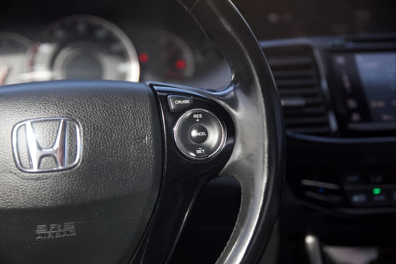 Used 2016 Honda Accord EX-L image 32
