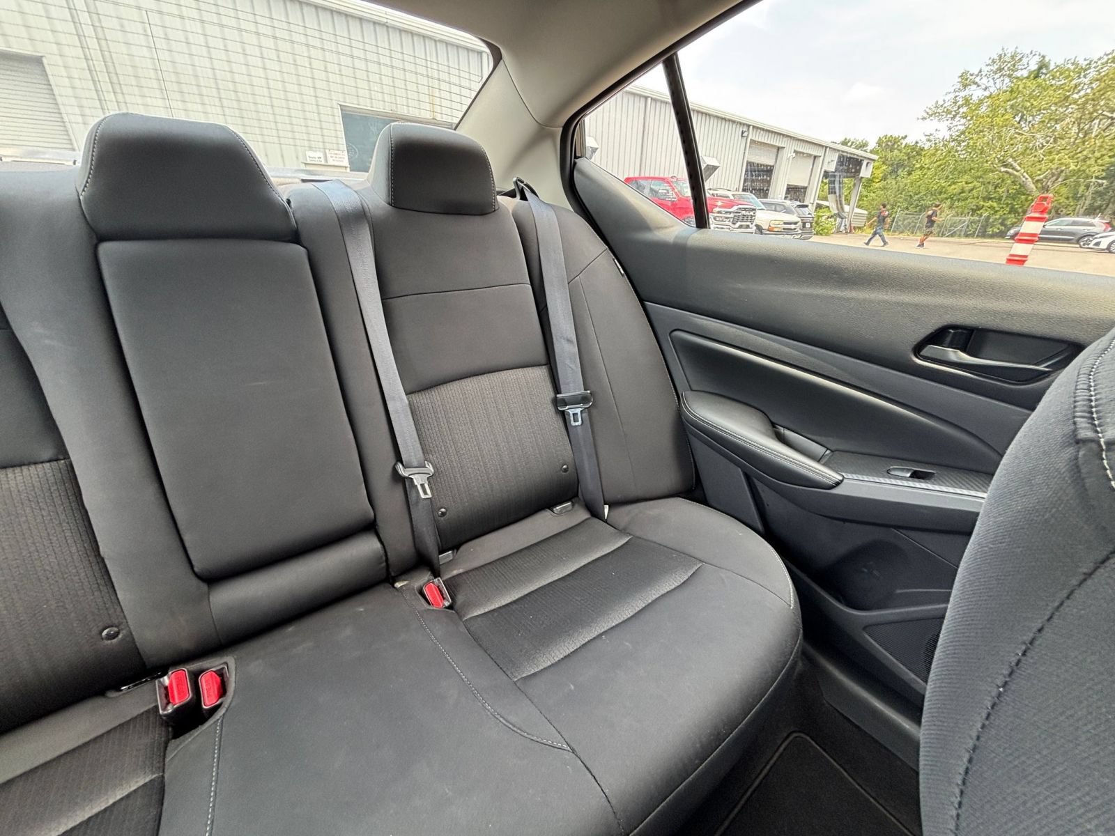 Used 2025 Nissan Altima 2.5 SV FWD image 36