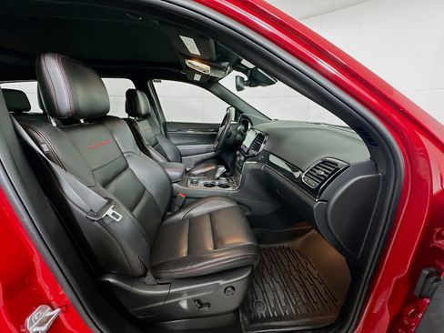 Used 2020 Jeep Grand Cherokee Trailhawk w/ Trailhawk Luxury Group image 34