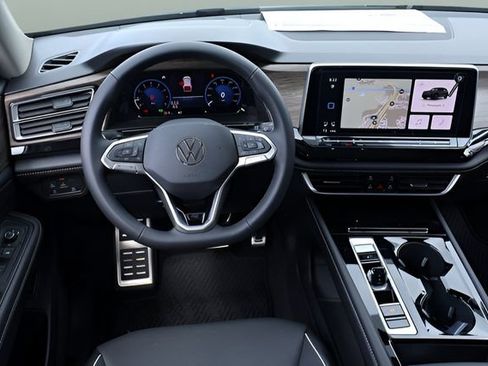 Certified 2026 Volkswagen Atlas SEL Premium R-Line AWD/4WD image 15
