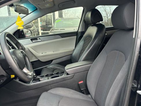 Used 2018 Hyundai Sonata SE w/ Cargo Package FWD image 8