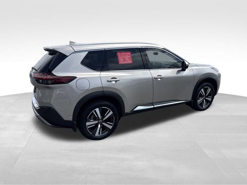 Used 2021 Nissan Rogue Platinum image 7