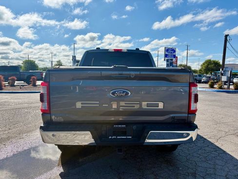 Used 2021 Ford F150 Lariat w/ Equipment Group 502A High AWD/4WD image 4