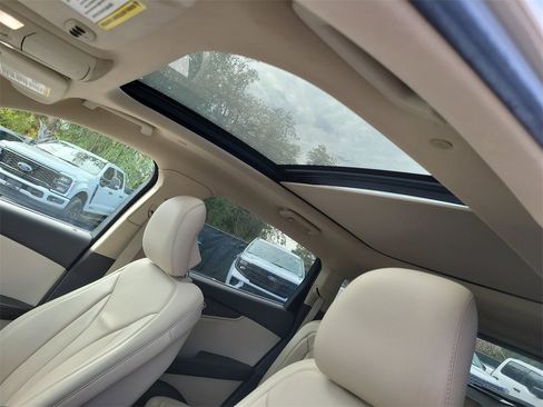 Used 2017 Lincoln MKX Reserve image 18