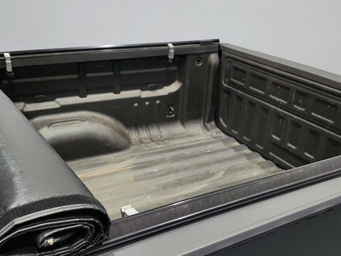 Used 2019 Chevrolet Colorado Z71 AWD/4WD image 18