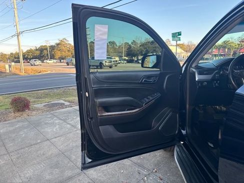Used 2018 Chevrolet Tahoe LS w/ All-Season Package image 11