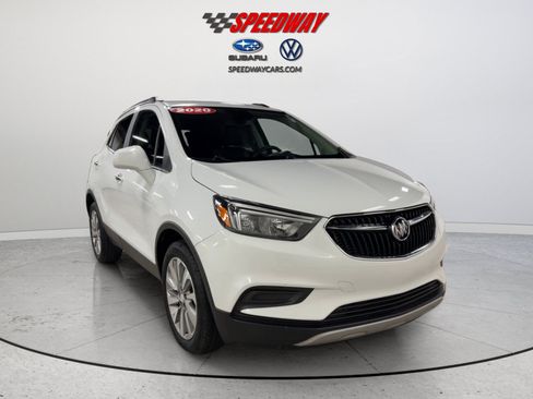 Used 2020 Buick Encore Preferred FWD image 2