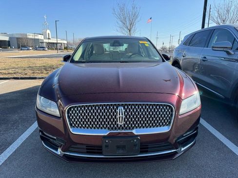 Used 2018 Lincoln Continental Select w/ Continental Climate Package image 2