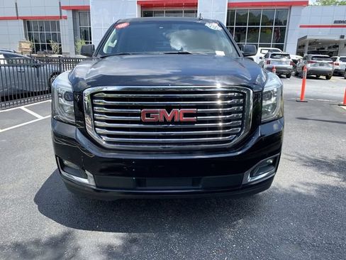Used 2016 GMC Yukon XL SLT w/ Premium Edition AWD/4WD image 3