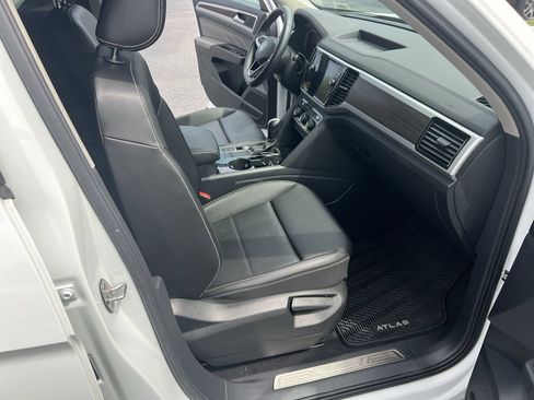 Used 2023 Volkswagen Atlas SE FWD image 35