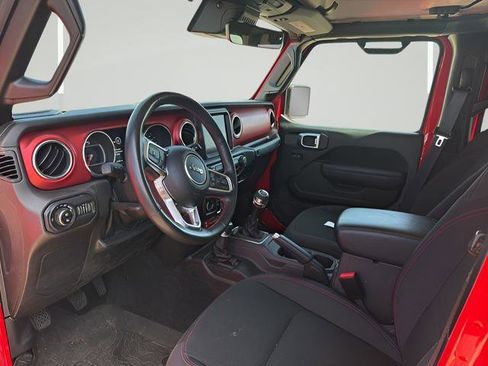 Used 2022 Jeep Gladiator Rubicon w/ LED Lighting Group AWD/4WD image 7