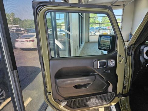 Used 2026 Jeep Wrangler Sport AWD/4WD image 15