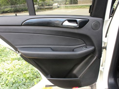 Used 2017 Mercedes-Benz GLE 43 AMG 4MATIC w/ Premium 2 Package image 22