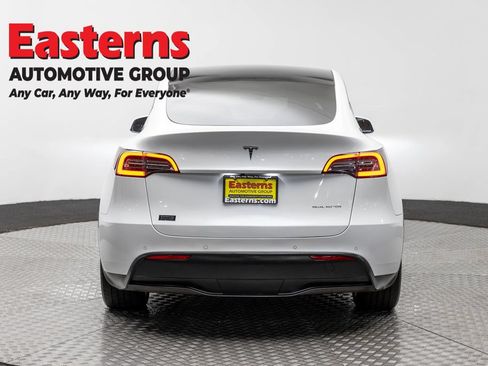 Used 2021 Tesla Model Y Long Range AWD/4WD image 6