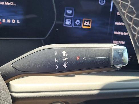 Used 2024 Chevrolet Traverse LT image 18