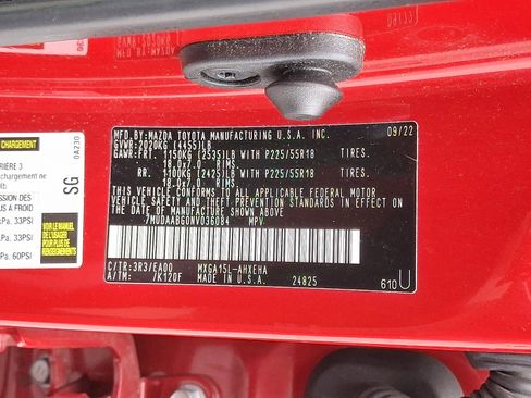 Certified 2022 Toyota Corolla Cross XLE image 27