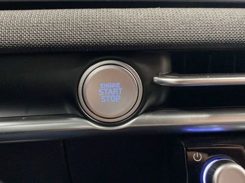 Used 2025 Hyundai Tucson Limited image 29