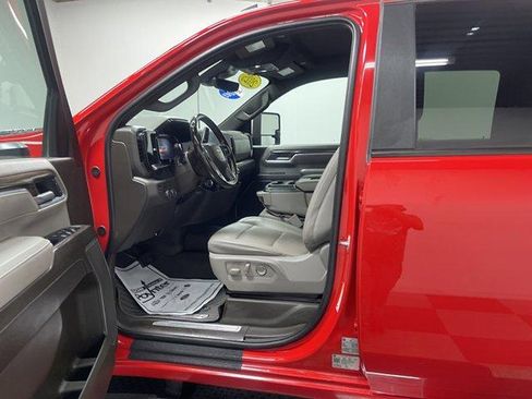 Used 2025 Chevrolet Silverado 2500 LT w/ All Star Edition AWD/4WD image 7