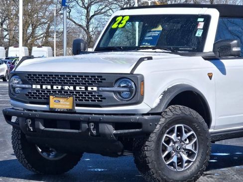 Certified 2023 Ford Bronco Badlands image 2