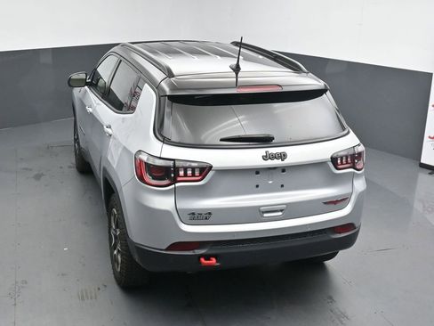 Used 2024 Jeep Compass Trailhawk AWD/4WD image 15