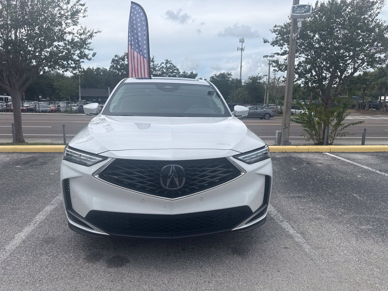 Used 2026 Acura MDX w/ Technology Package FWD image 3