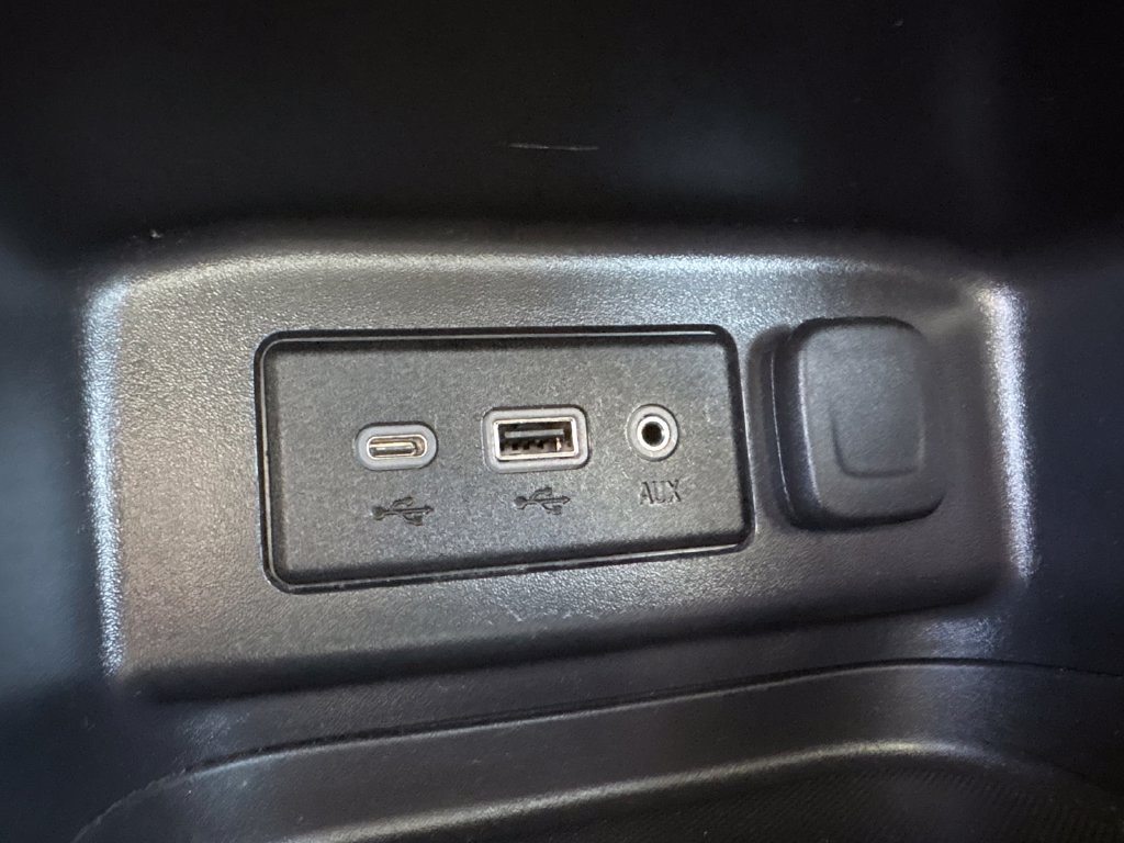 Used 2023 Chevrolet Equinox LS FWD image 19