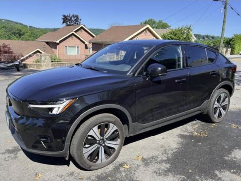Used 2023 Volvo C40 P8 Recharge Plus w/ Protection Package Premier AWD/4WD image 1