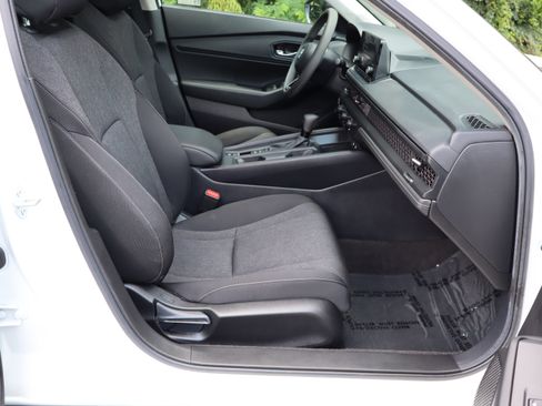 Used 2025 Honda Accord SE image 47
