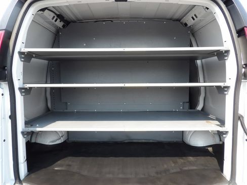 Used 2022 GMC Savana 2500 RWD image 42