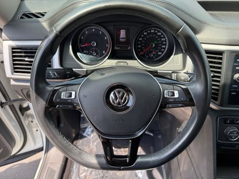 Used 2019 Volkswagen Atlas SE w/ Towing Package AWD/4WD image 12