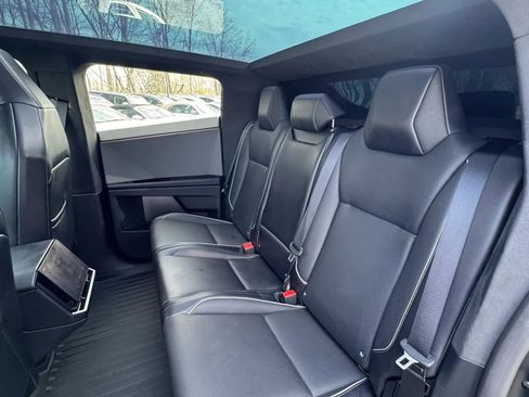 Used 2024 Tesla Cybertruck AWD Crew Cab image 17