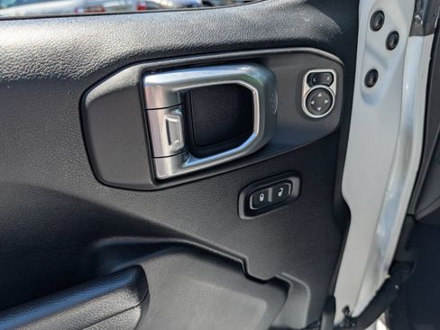 Used 2020 Jeep Wrangler Unlimited Sport S AWD/4WD image 22