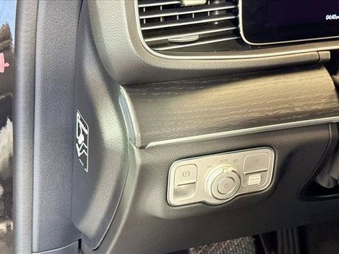 Used 2024 Mercedes-Benz GLE 350 4MATIC image 10