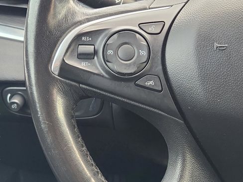 Used 2021 Buick Enclave Essence image 27