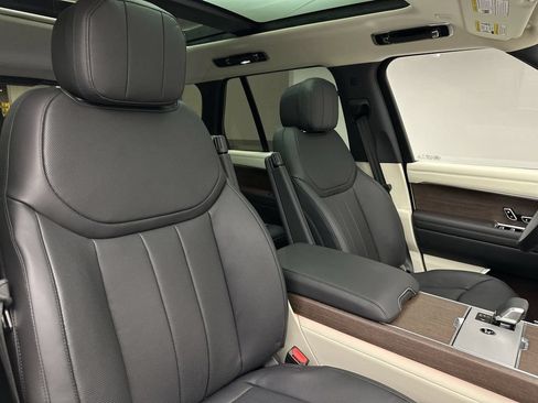 Used 2024 Land Rover Range Rover SE AWD/4WD image 11