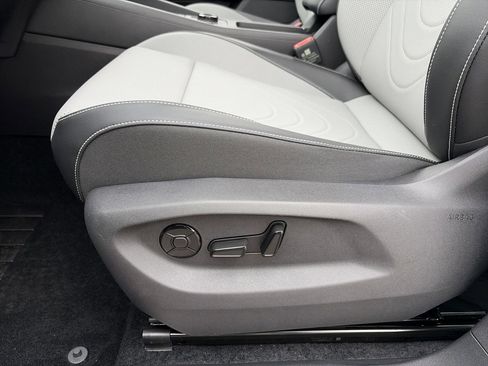 New 2026 Volkswagen Tiguan SE AWD/4WD image 16